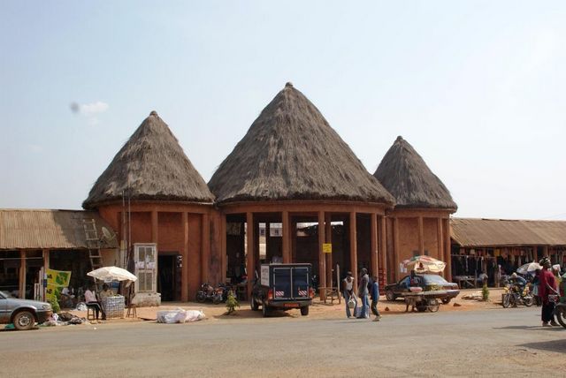 CASES BAMILEKES DU MARCHE DE DSCHANG