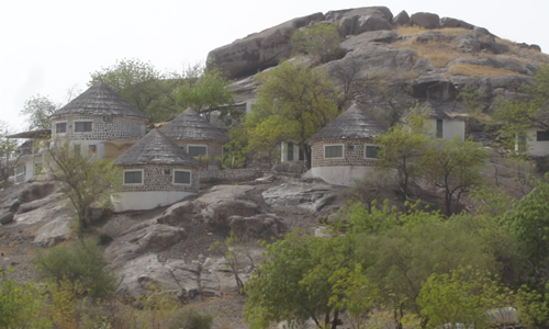 CAMPEMENT DU PARC NATIONAL DE WAZA